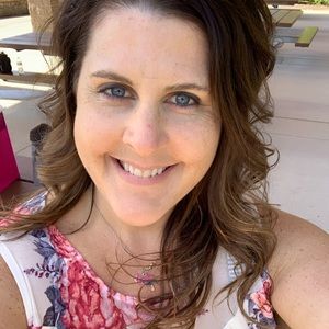 Meet your Posher, April